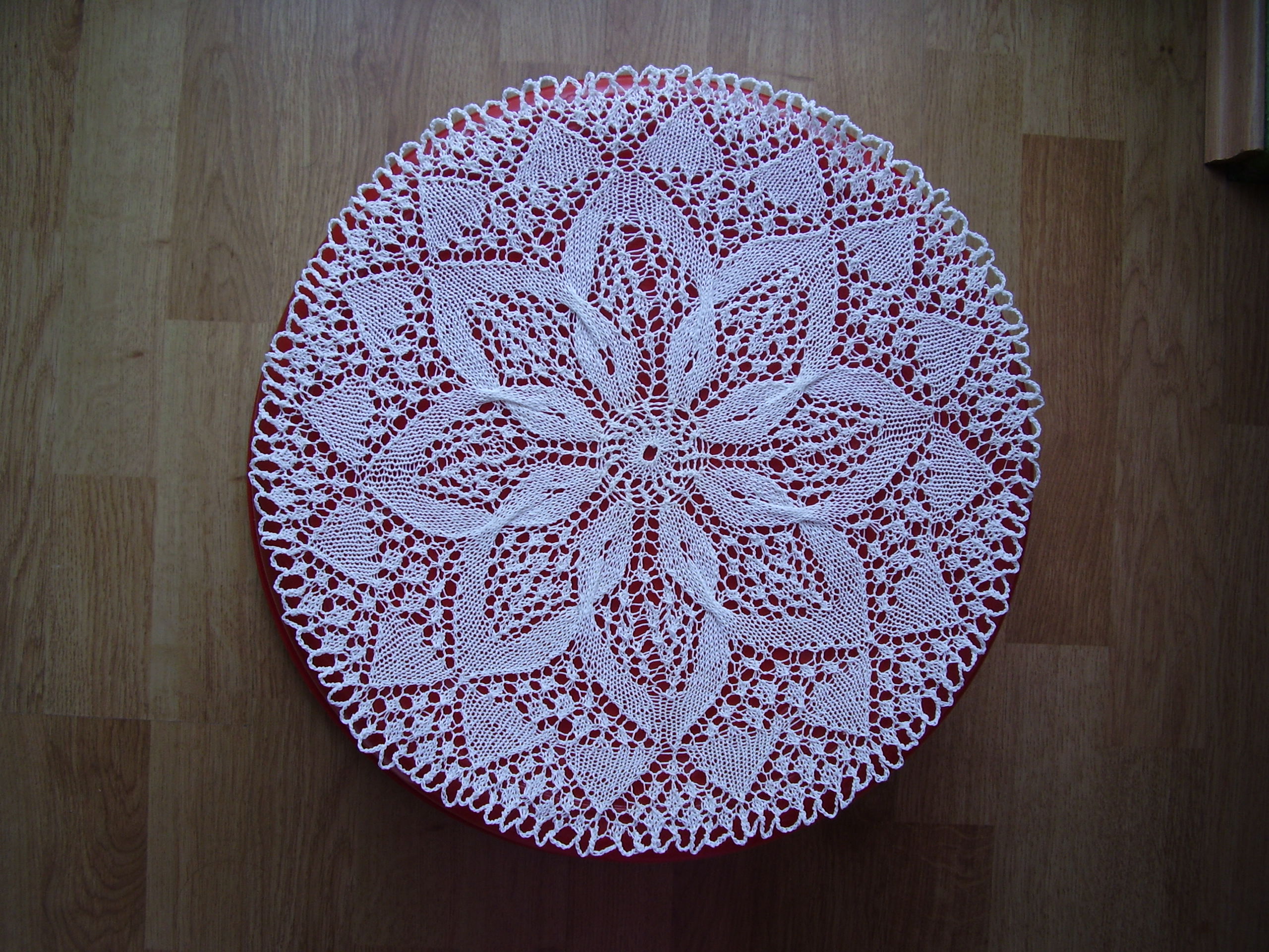 Pletená dečka průměr 32cm.JPG